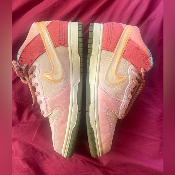 social status strawberry milk box